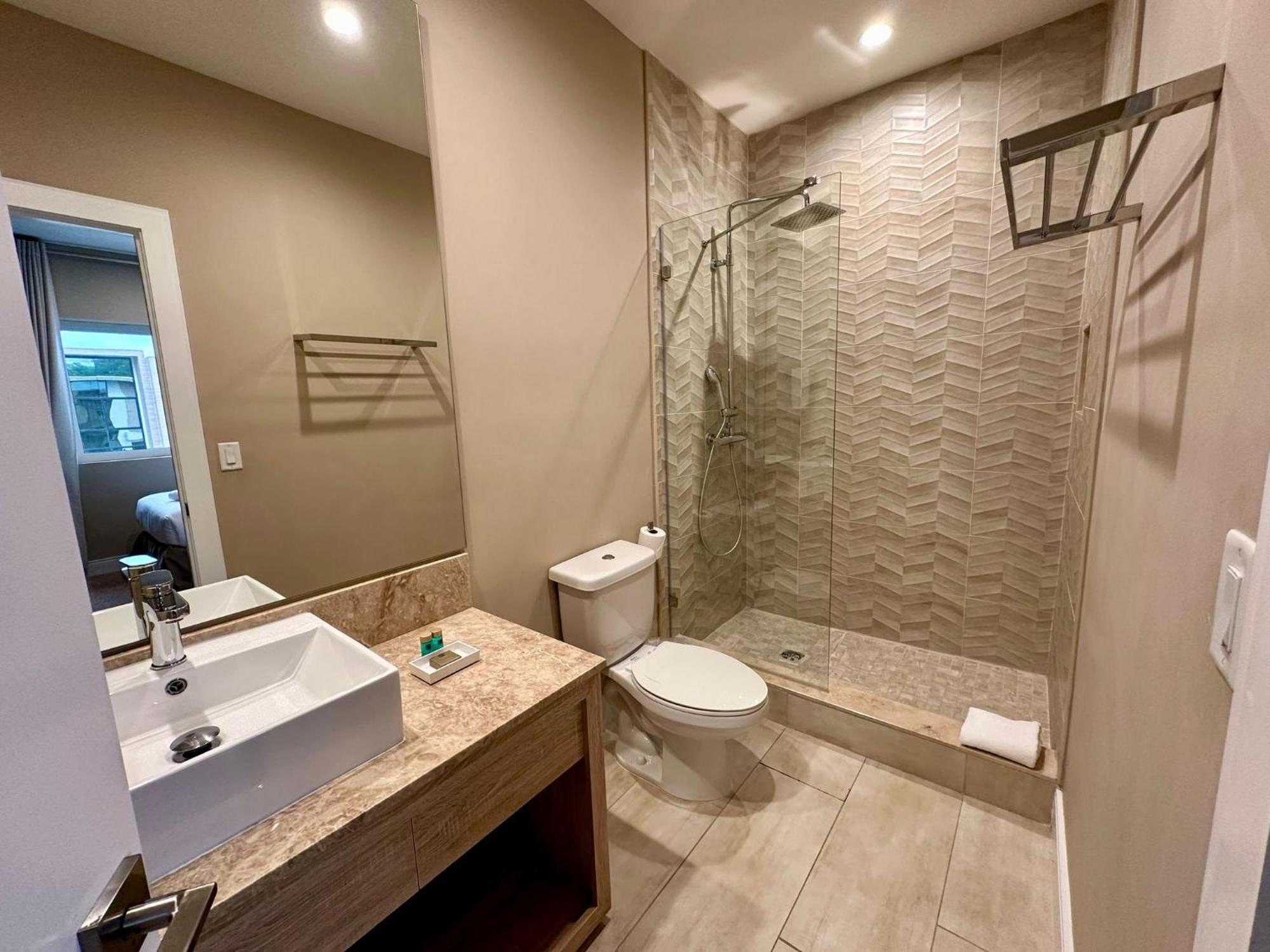 Luxury Home In Orlando With Private Hot Tub - 7 Min From Disney Parks - 3 Bedrooms And 4 Bathrooms! Exteriér fotografie